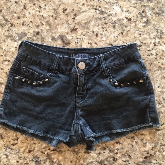 Decree Pants - Decree Black Studded Jean Shorts Size 1